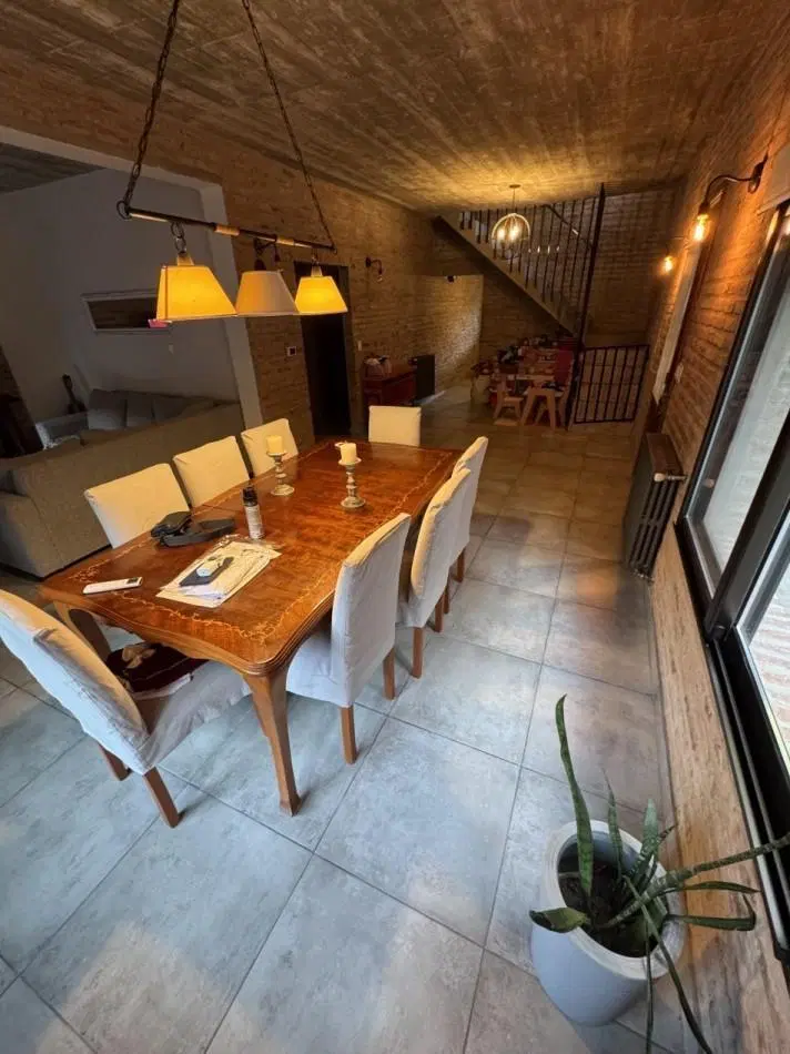 ALQUILER CASA DE 5 AMBIENTES CON GALERIA, PARRILLA Y PILETA EN BARRIO CERRADO LAS CORTADERAS 3