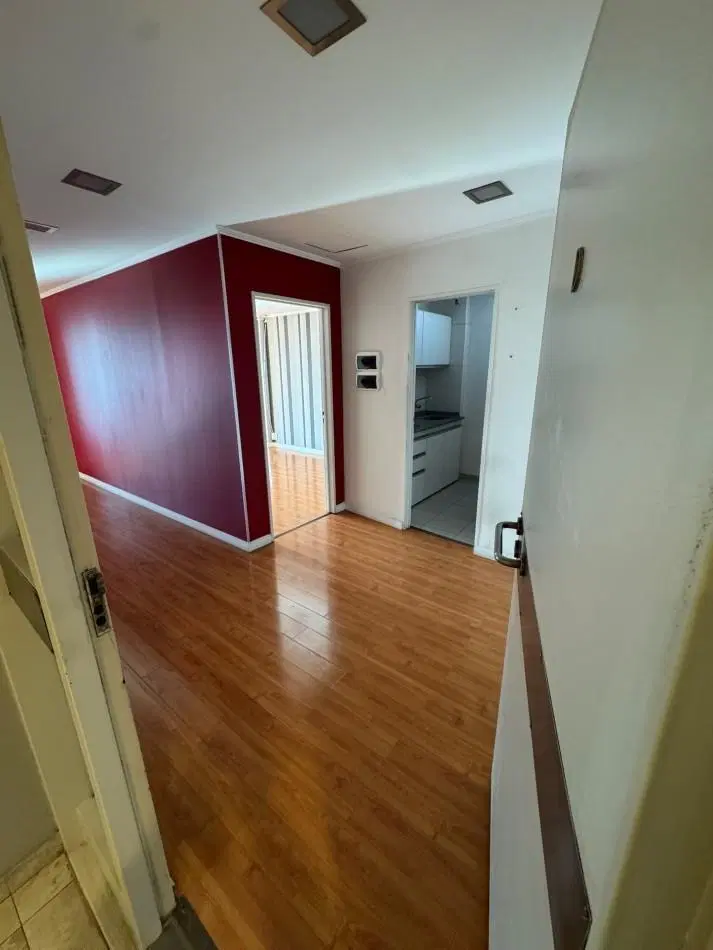 OFICINA COMERCIAL/PROFESIONAL EN VENTA EN ESTRATEGICA UBICACION 2