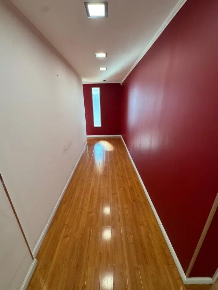 OFICINA COMERCIAL/PROFESIONAL EN VENTA EN ESTRATEGICA UBICACION 5
