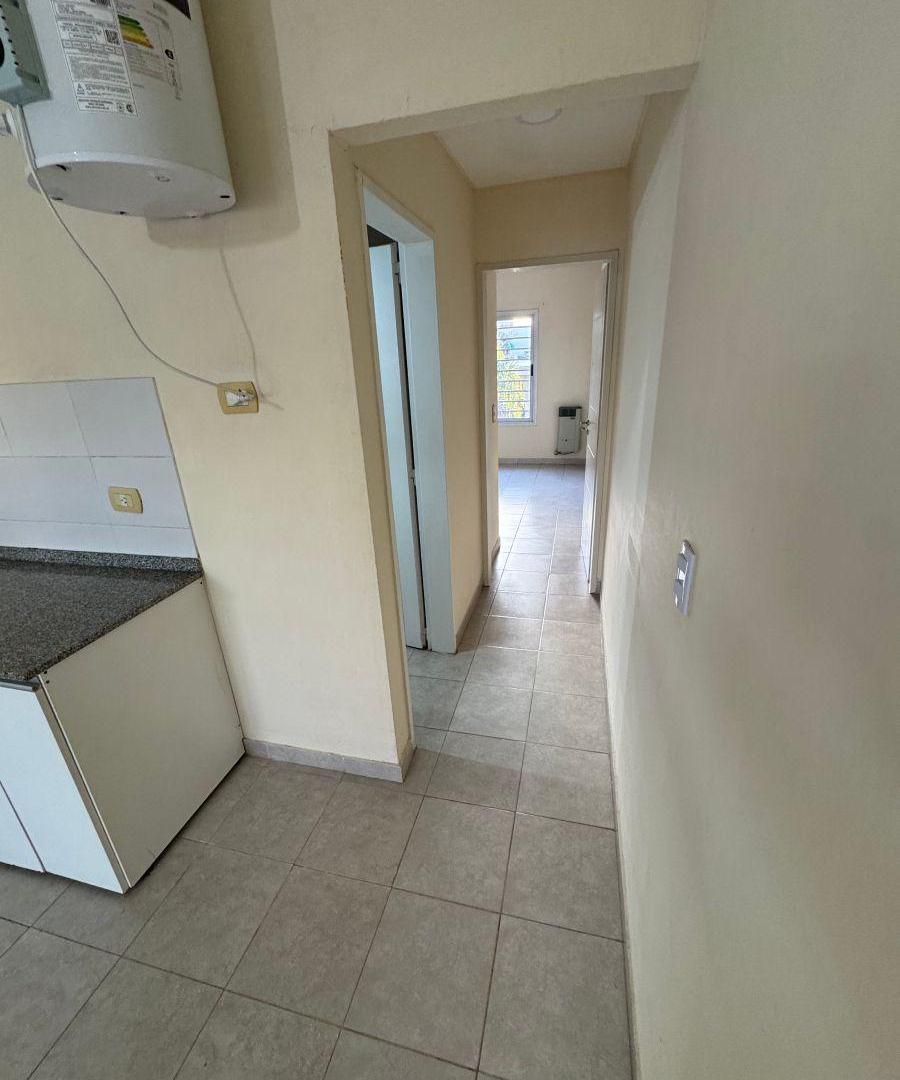 Foto de DEPARTAMENTO 2 AMBIENTES CON COCHERA, imagen 4