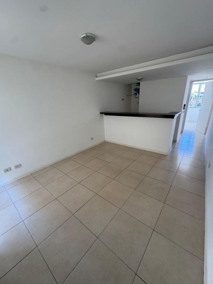 Foto de DEPARTAMENTO 2 AMBIENTES CON COCHERA EN JOSE C PAZ, imagen 2