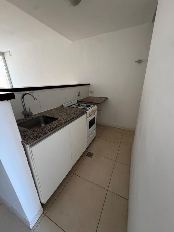 Foto de DEPARTAMENTO 2 AMBIENTES CON COCHERA EN JOSE C PAZ, imagen 4