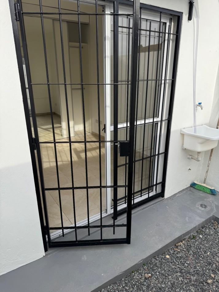 Foto de DEPARTAMENTO 2 AMBIENTES CON PATIO Y COCHERA EN VENTA, imagen 5