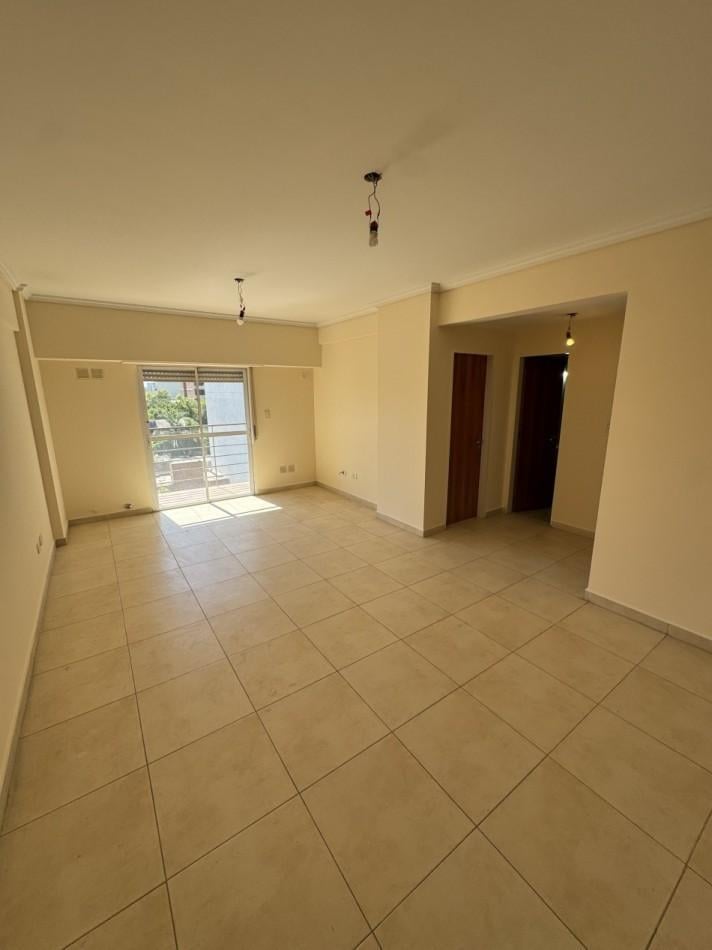 Foto de DEPARTAMENTO DOS AMBIENTES CON BALCON PARA USO PROFESIONAL, imagen 5