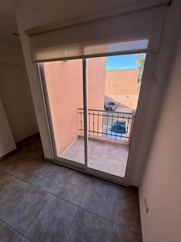 Foto de DEPARTAMENTO DOS AMBIENTES CON COCHERA EN ALQUILER EN MUÑIZ, imagen 3