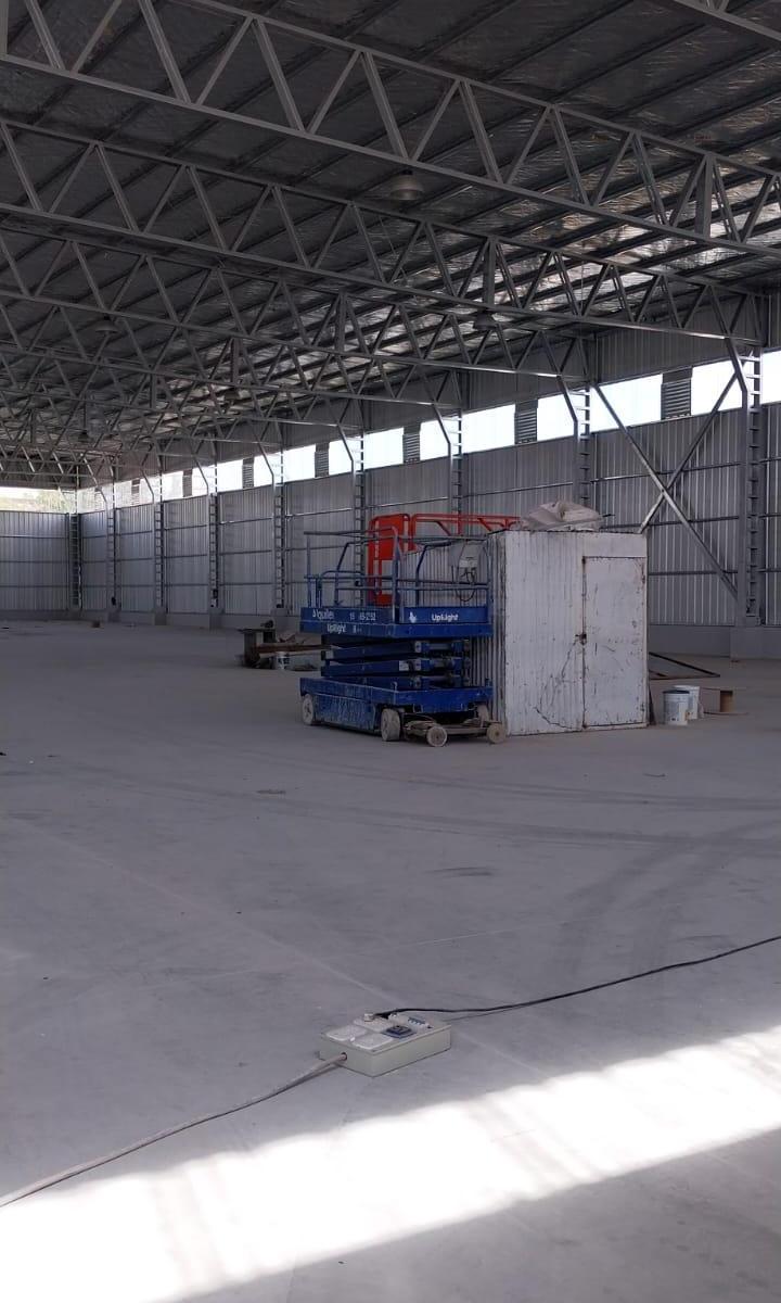 Alquiler de Galpon Industrial a Estrenar! 2070 m Contruidos en Total 5