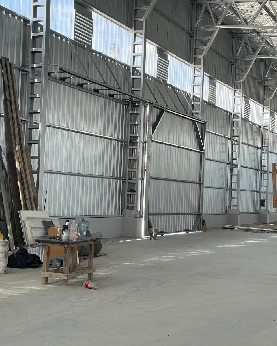 Alquiler de Galpon Industrial a Estrenar! 2070 m Contruidos en Total 1