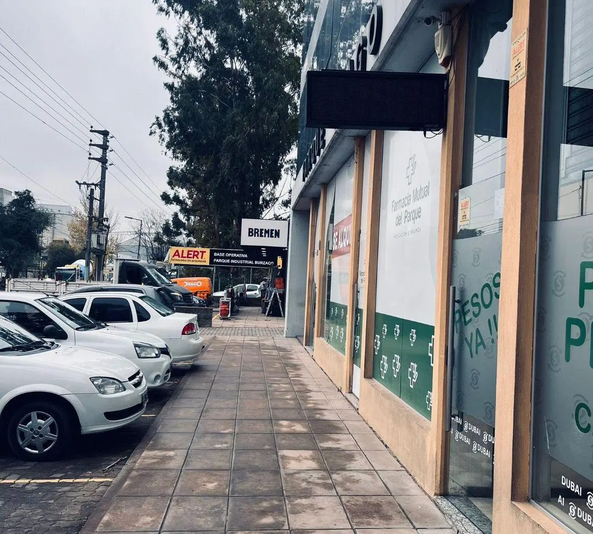 DOS LOCALES COMERCIALES CON POSIBILIDAD UNIFICAR EXCELENTE ZONA 5