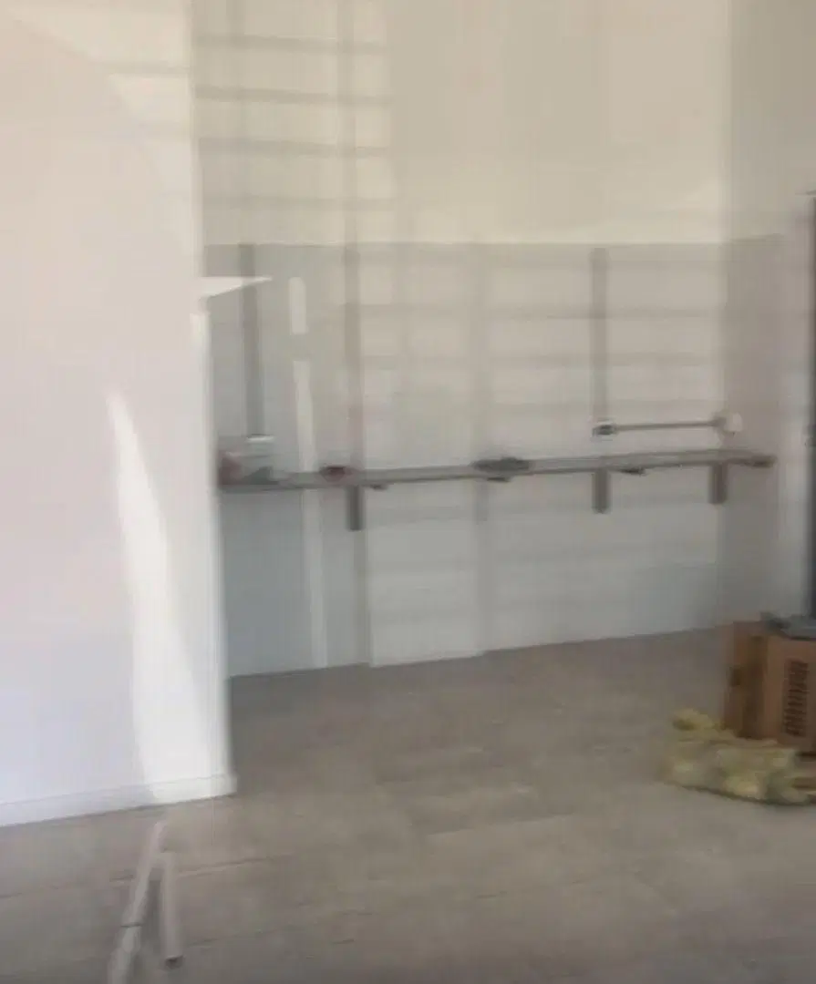 DOS LOCALES COMERCIALES CON POSIBILIDAD UNIFICAR EXCELENTE ZONA 2
