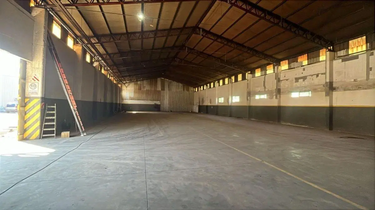 GALPON- DEPOSITO DE 1110 MTS. EXCELENTE UBICACION 3