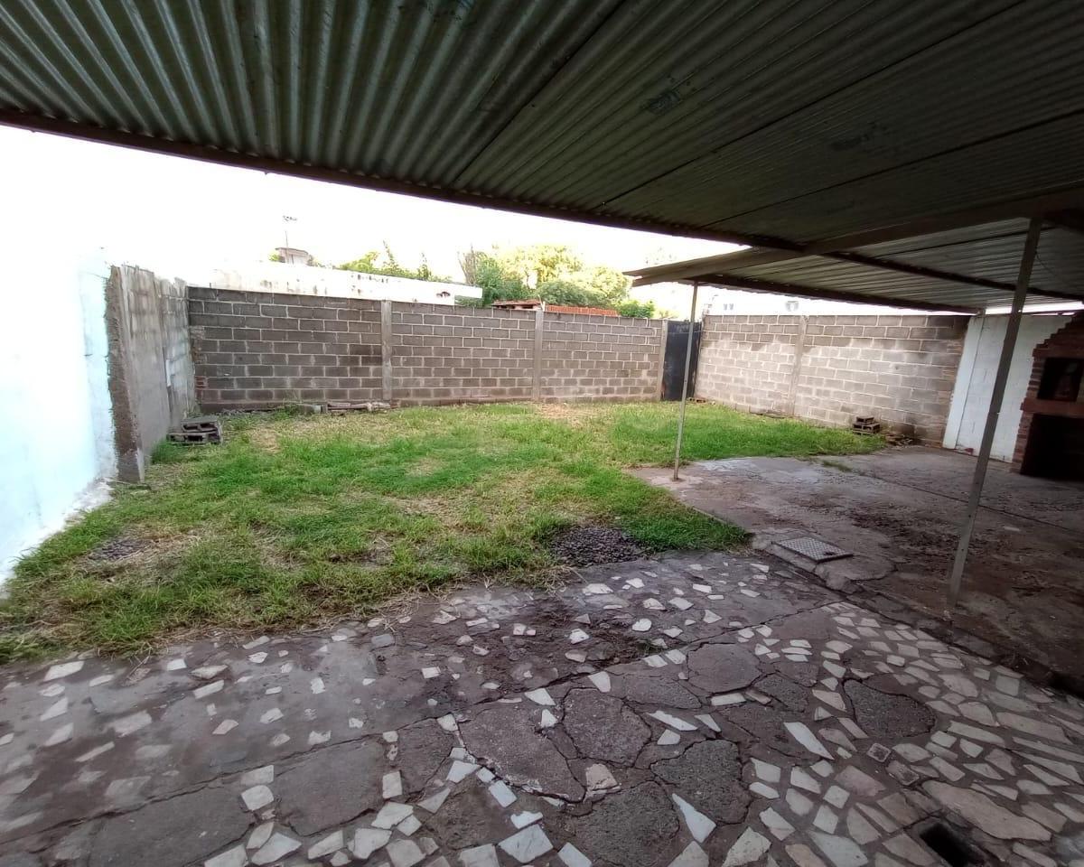 2 Casas de 3 Dorm. - B° Cuesta Colorada - La Calera 4
