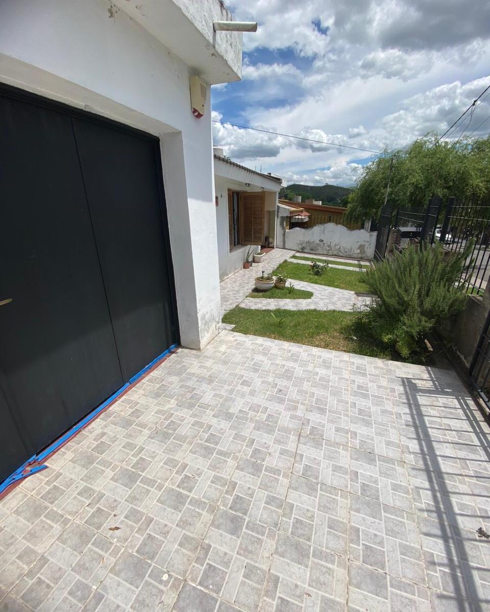 Casa 3 Dorm. - B° Stoecklin - La Calera 5