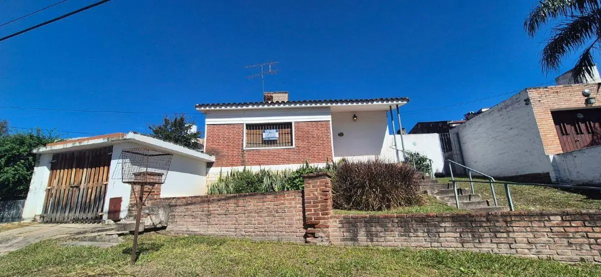CASA 3 DORM - B° STOECKLIN - LA CALERA 1