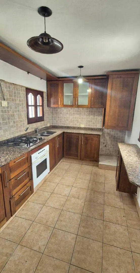 CASA EN VENTA 3 DORMITORIOS, LA CALERA, STOECKLIN 5