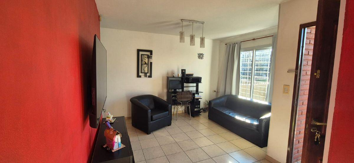 Foto de VENTA. CASA 3 DORMITORIOS, LA CALERA, APTA CREDITO, imagen 2