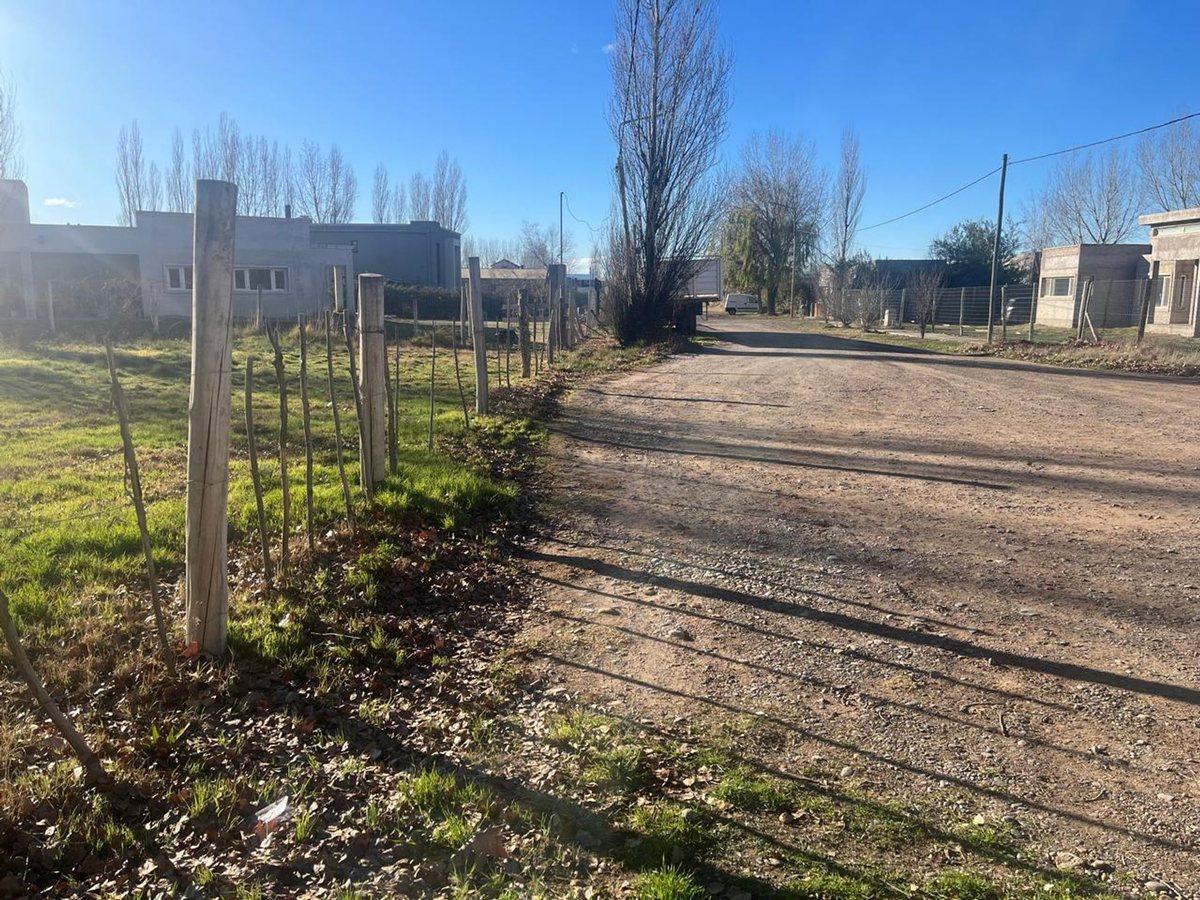Venta de Terreno en Exclusivo Barrio - Plottier 5