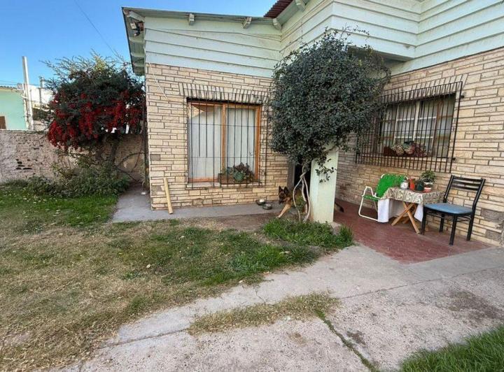 CASA EN VENTA, 3 DORMITORIOS, BROWN 566,CIPOLLETTI 1