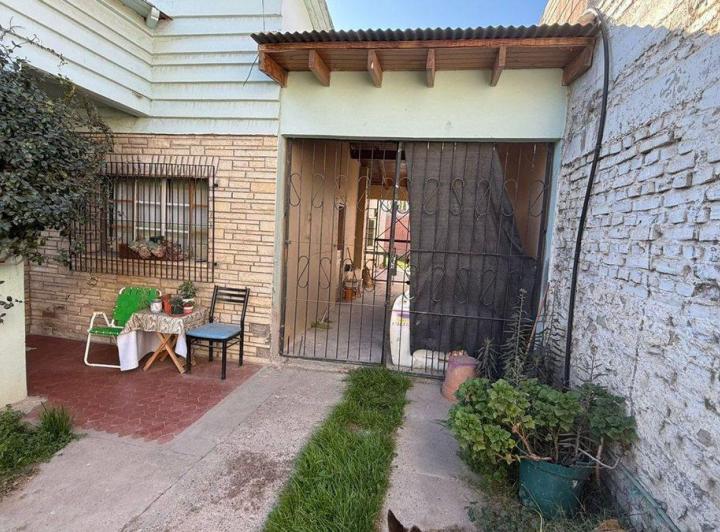 CASA EN VENTA, 3 DORMITORIOS, BROWN 566,CIPOLLETTI 2