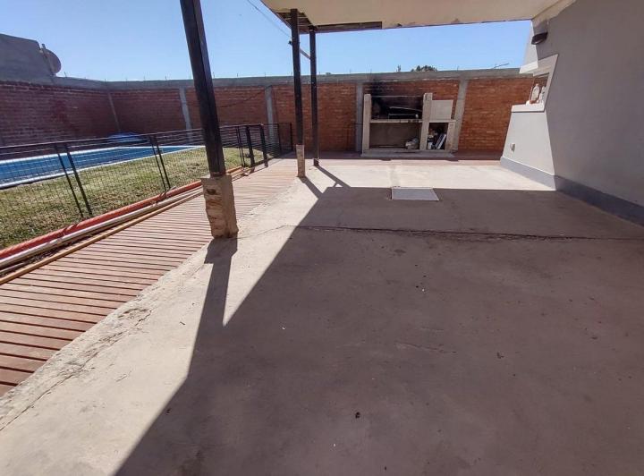 HERMOSA CASA 2 D EN FERNÁNDEZ ORO 4