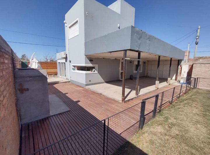 HERMOSA CASA 2 D EN FERNÁNDEZ ORO 5