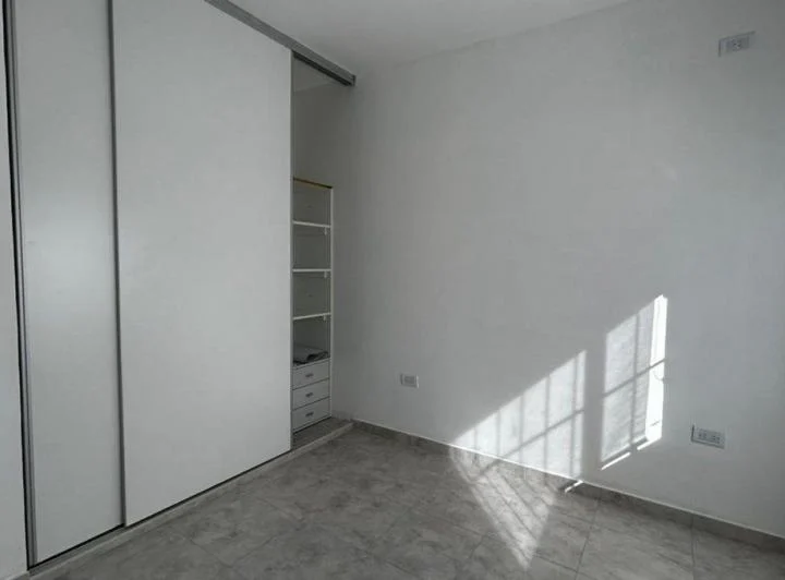 ALQUIER CASA 2 DORMITORIOS B° BELLA VISTA PLOTTIER 5