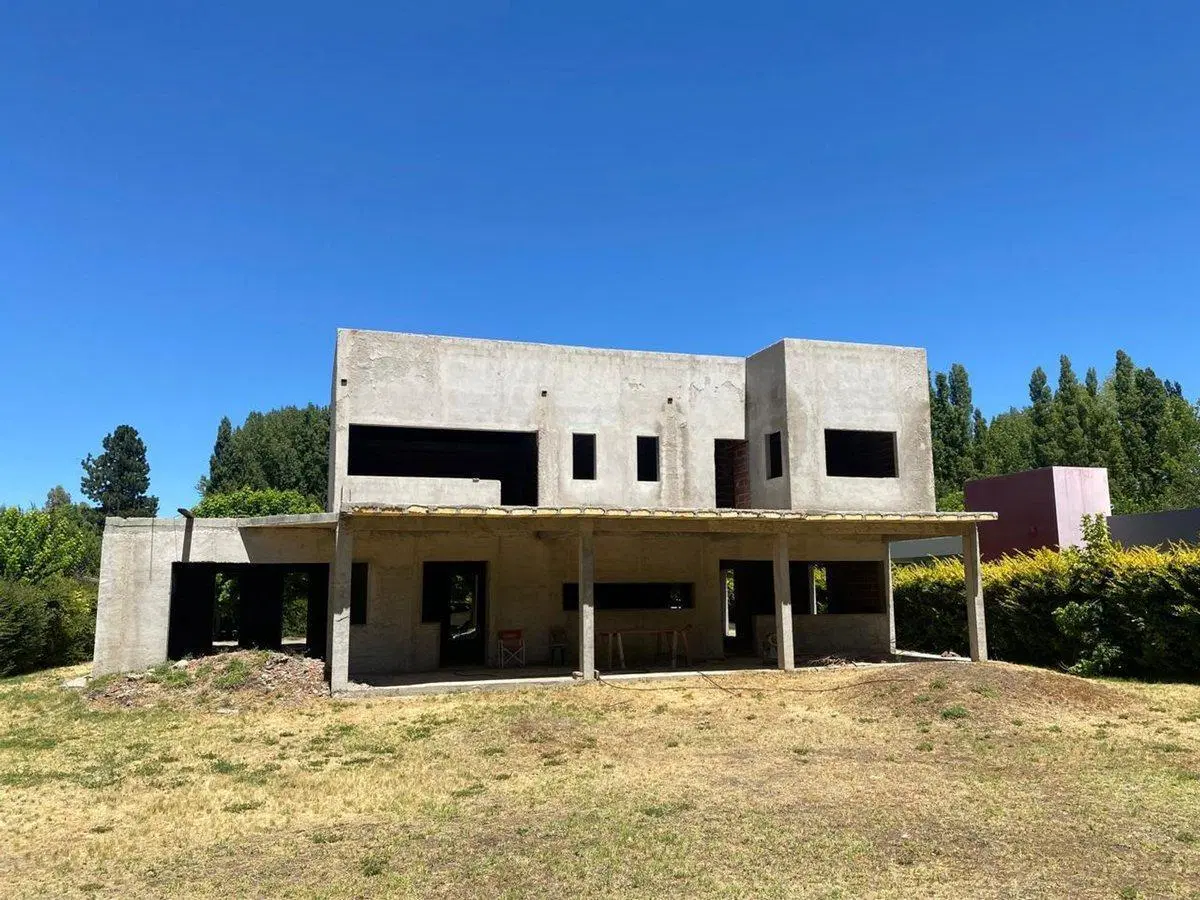 VENTA DE CASA B° SANTA RITA PLOTTIER NQN 4