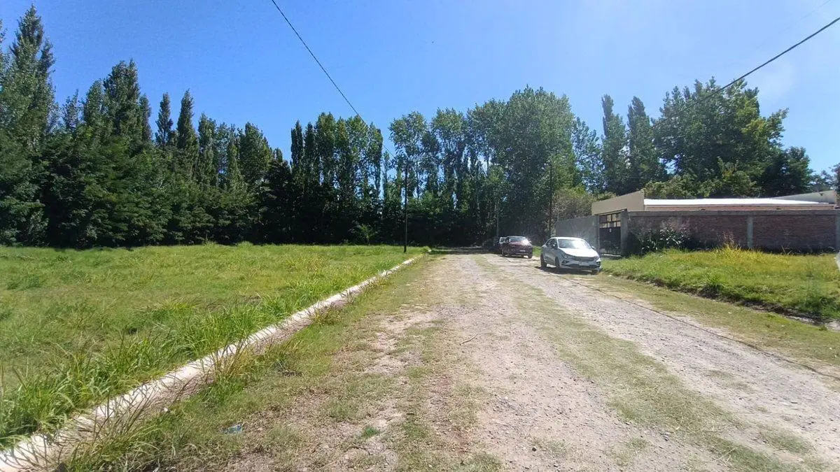TERRENO EN VENTA B° MANZANAR DE PLOTTIER -PLOTTIER 5