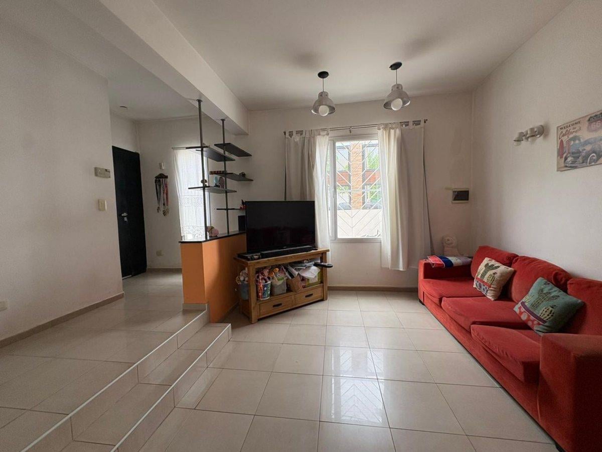 ALQUILER CASA 3 DORMITORIOS