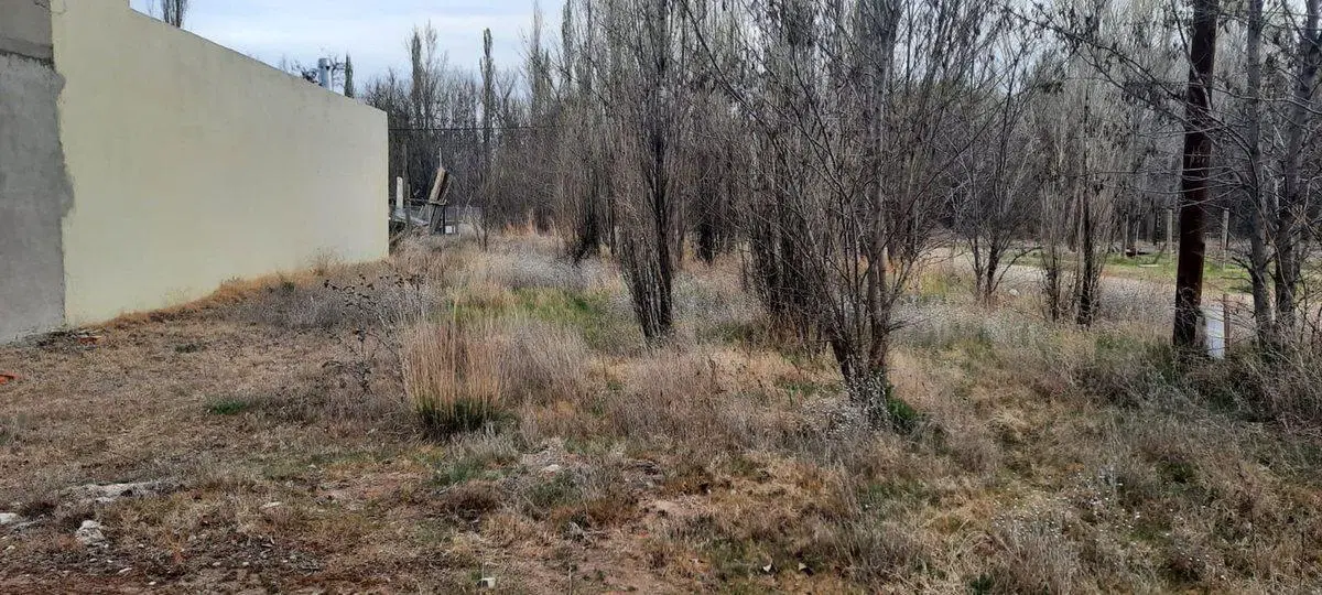 VENTA, TERRENO 360 m2 Loteo La Encantada, PLOTTIER 2