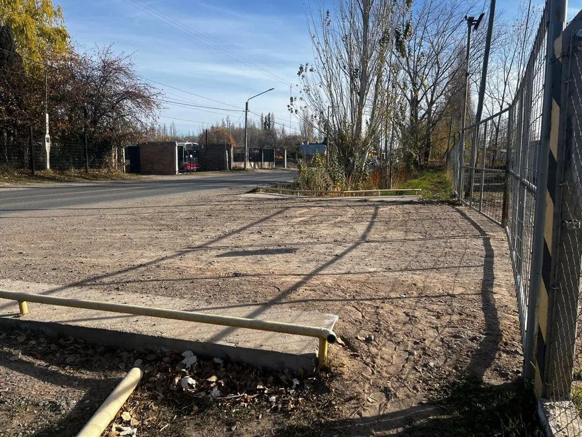 VENTA DE BASE INDUSTRIAL, PLOTTIER 4