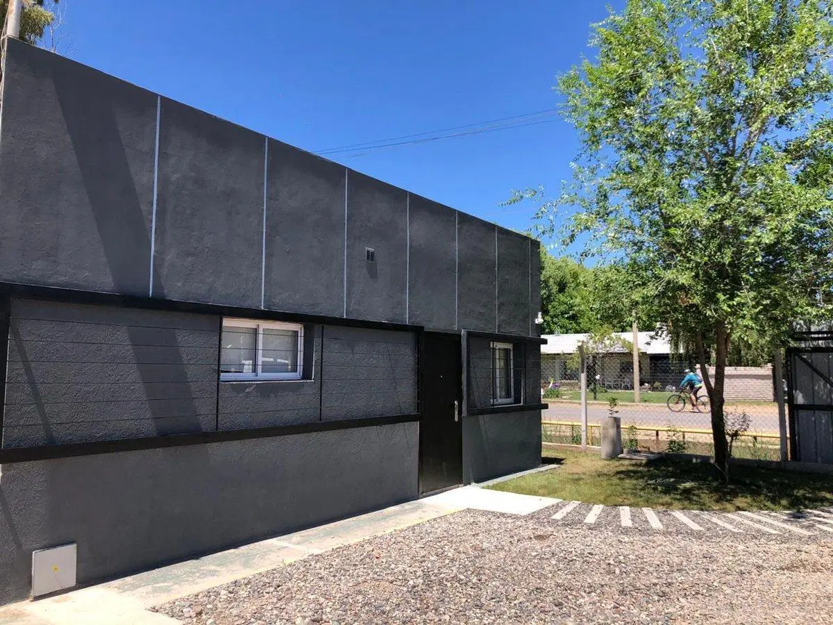VENTA DE BASE INDUSTRIAL, PLOTTIER 5