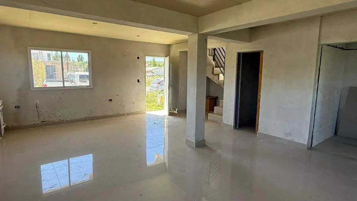 CASA A ESTRENAR EN VENTA 2 DORMITORIOS PLOTTIER 3
