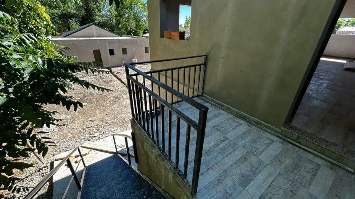 VENTA CASA EN POZO (3) DORMITORIOS PLOTTIER NQN 5