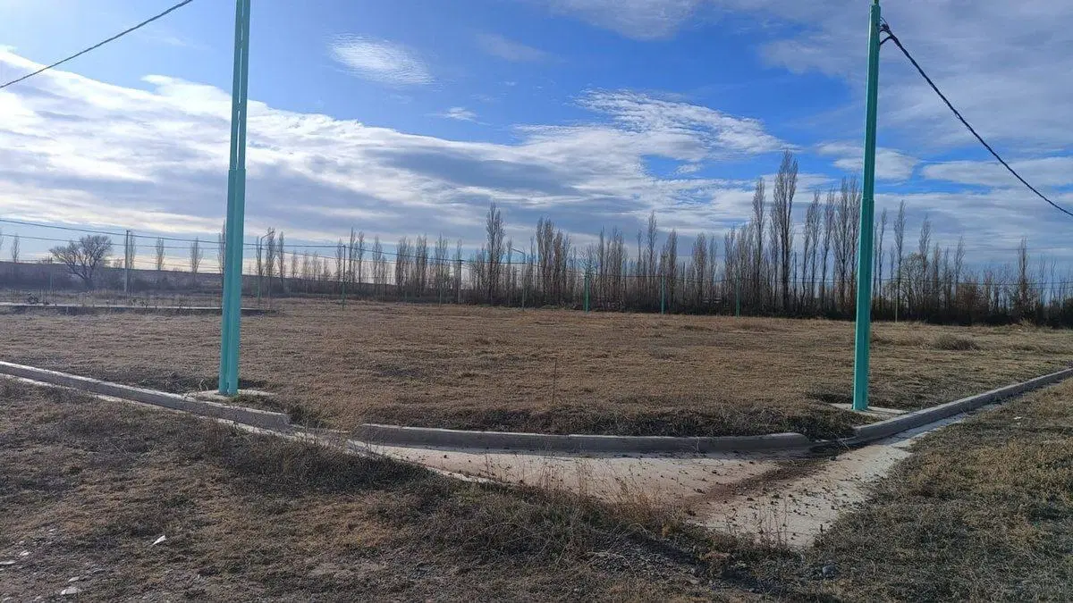 TERRENO EN VENTA LOTEO EMANUEL 1 - CINCO SALTOS 3