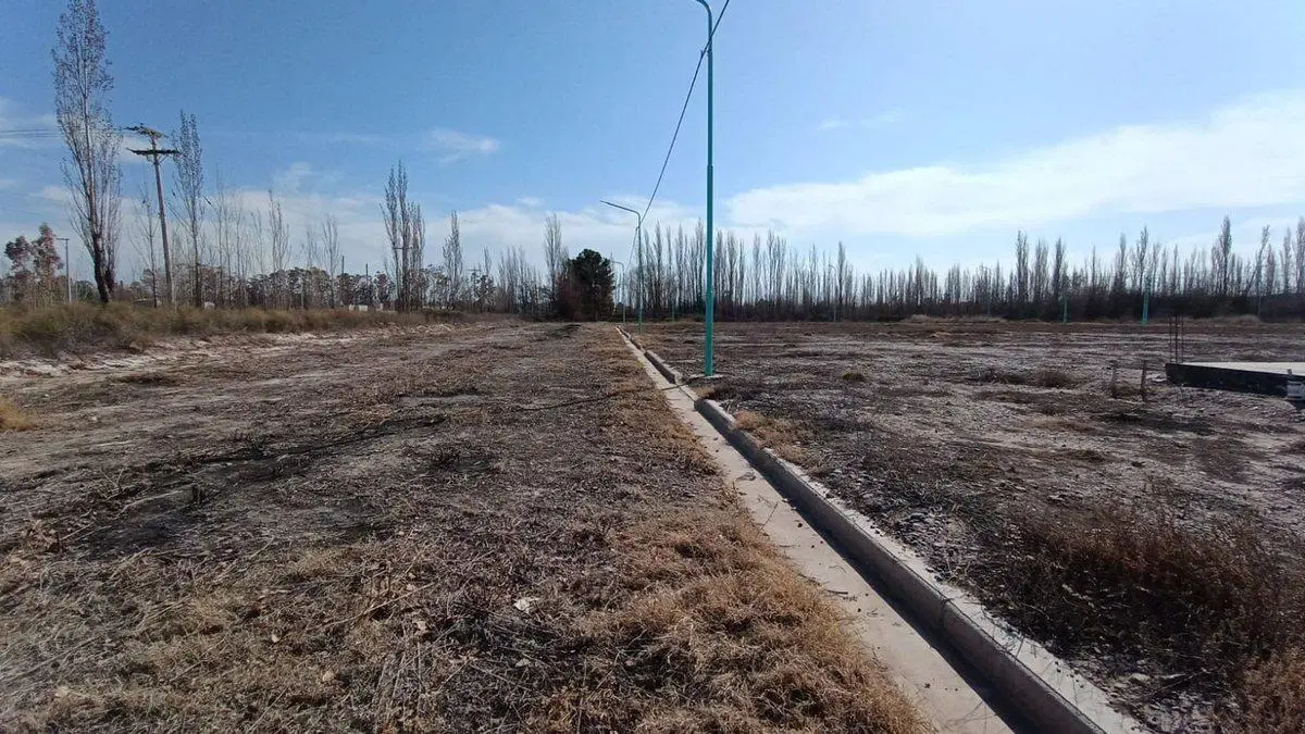 TERRENO EN VENTA LOTEO EMANUEL 1 - CINCO SALTOS 5