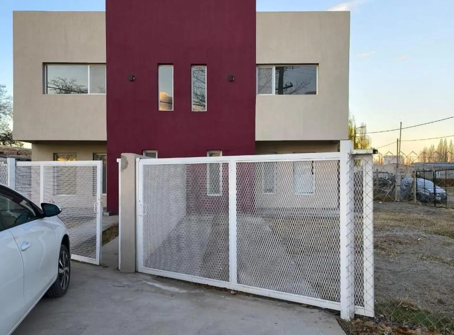 ALQUILER MODERNO DUPLEX | PLOTTIER 2
