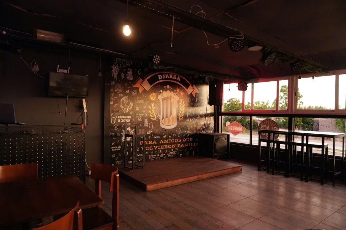 Venta Vivienda + Locales Comerciales + Bar equipad 4