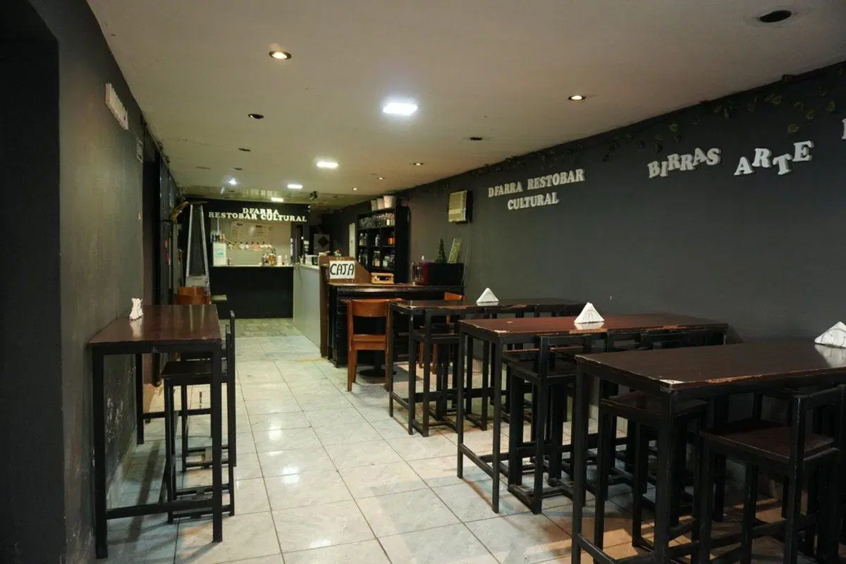 Venta Vivienda + Locales Comerciales + Bar equipad 2