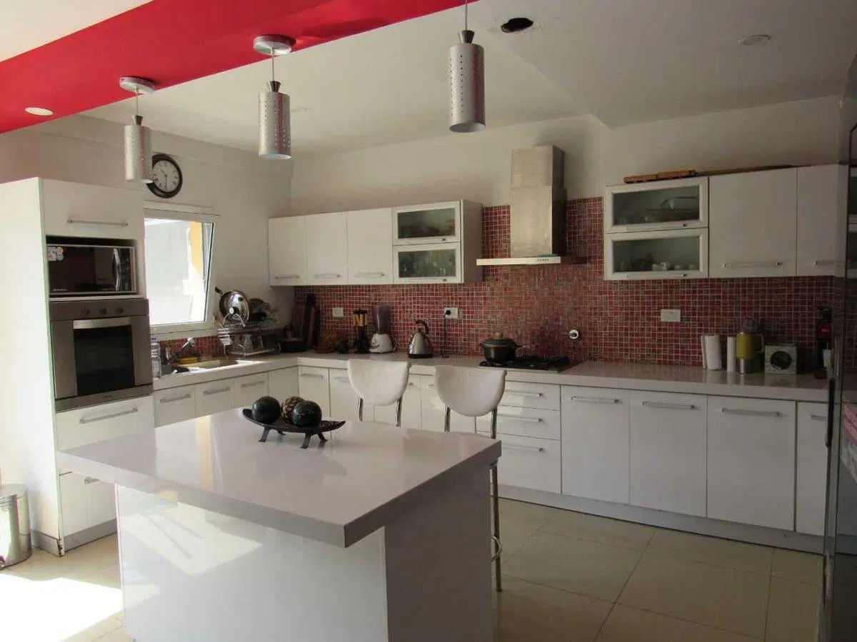 Venta CASA | 4 DORM | B° 107 VIVIENDAS | PLOTTIER 4