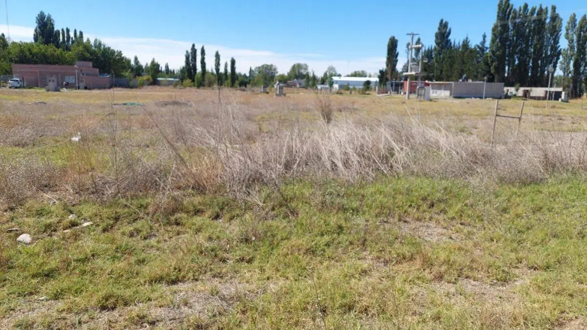 LOTE  EN BARRIO CARMEL, PLOTTIER 4