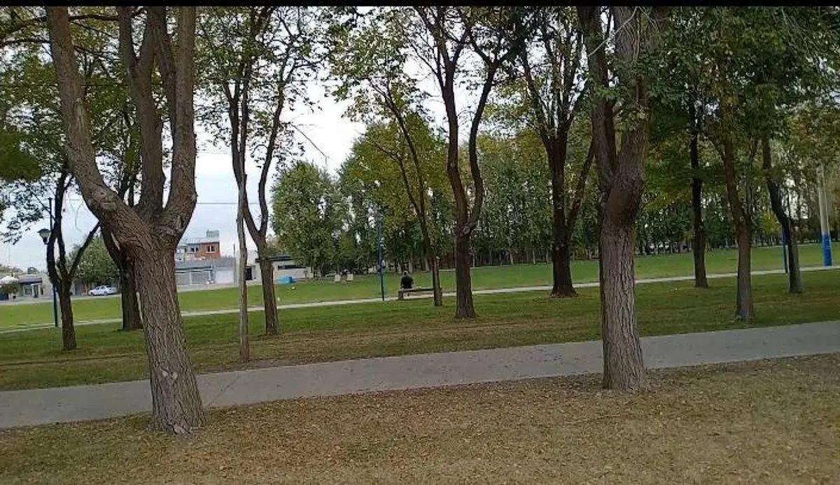 Casa en Venta Gral Roca  + dto 1 dormitorio 2
