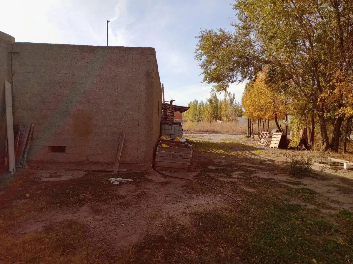 Casa + Galpón + dto. sobre terreno de 1.002,80 m2 5