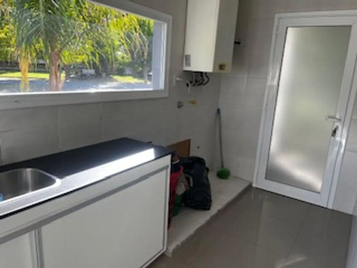 VENTA CASA 3 DORMITORIOS B° SANTA RITA PLOTTER NQN 8