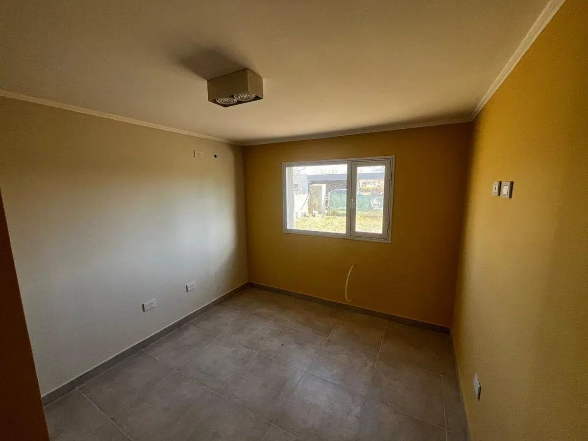 VENTA DE CASA 3 DORMITORIOS CANALES DE PLOTTIER 4