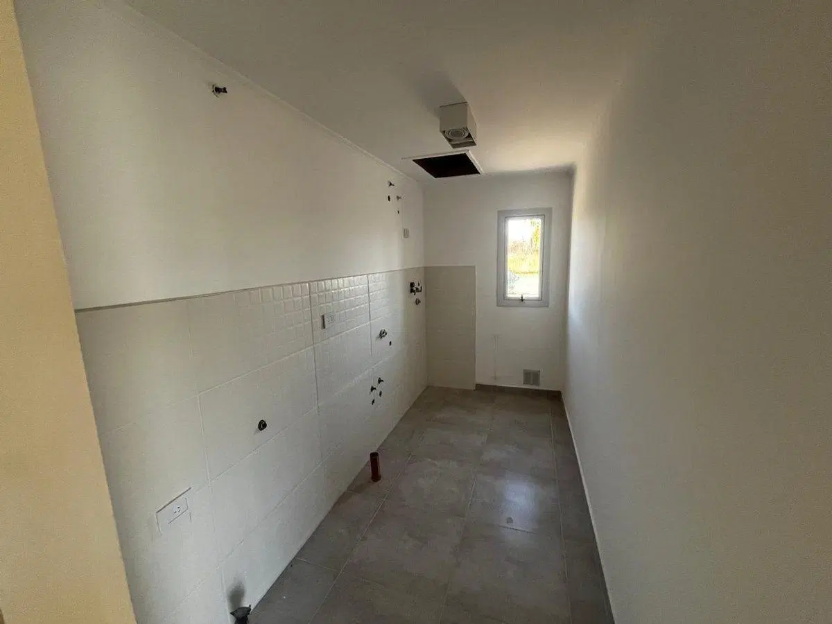 VENTA DE CASA 3 DORMITORIOS CANALES DE PLOTTIER 5