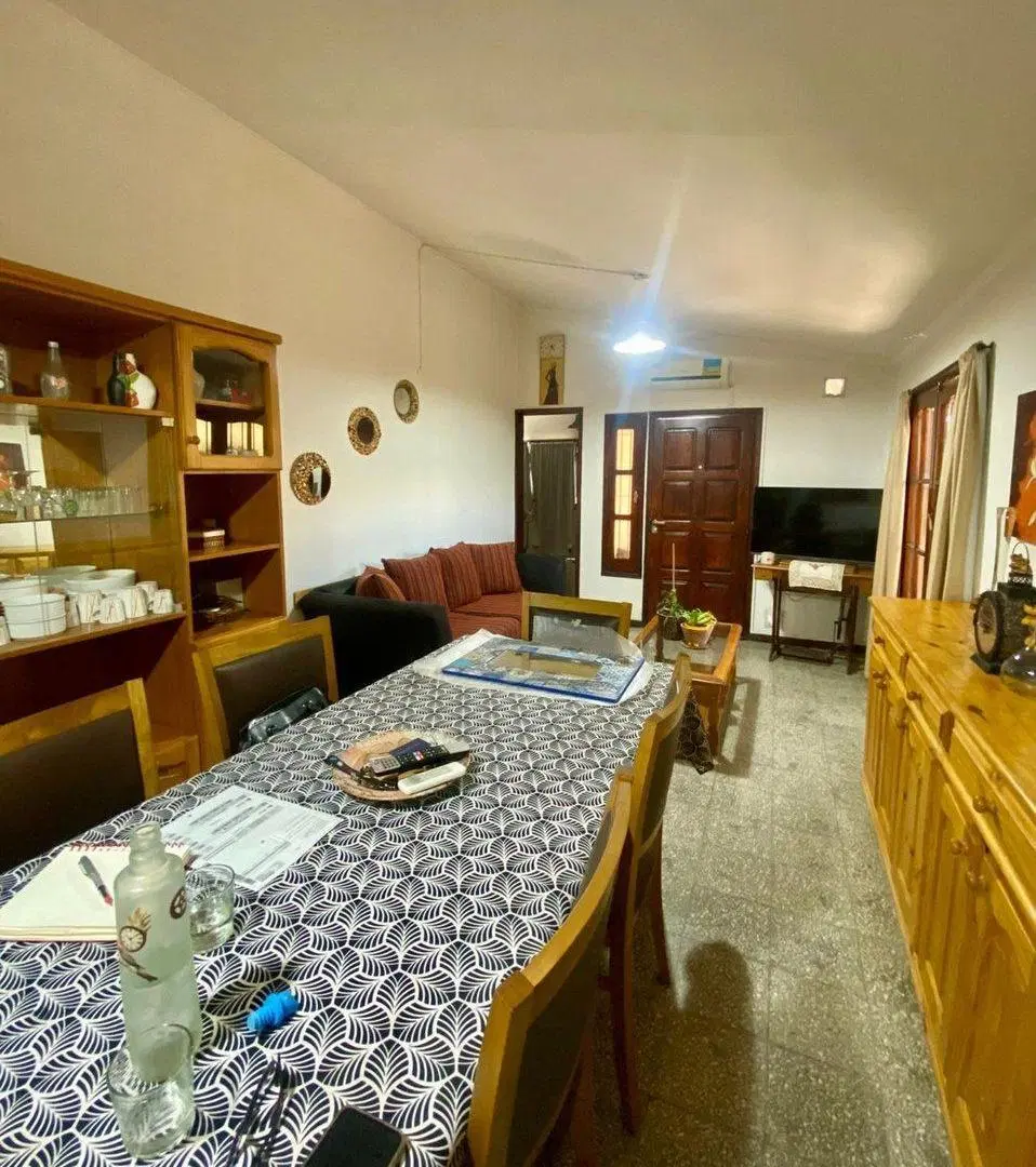 CASA 3 DORMITORIOS- CENTENARIO 4