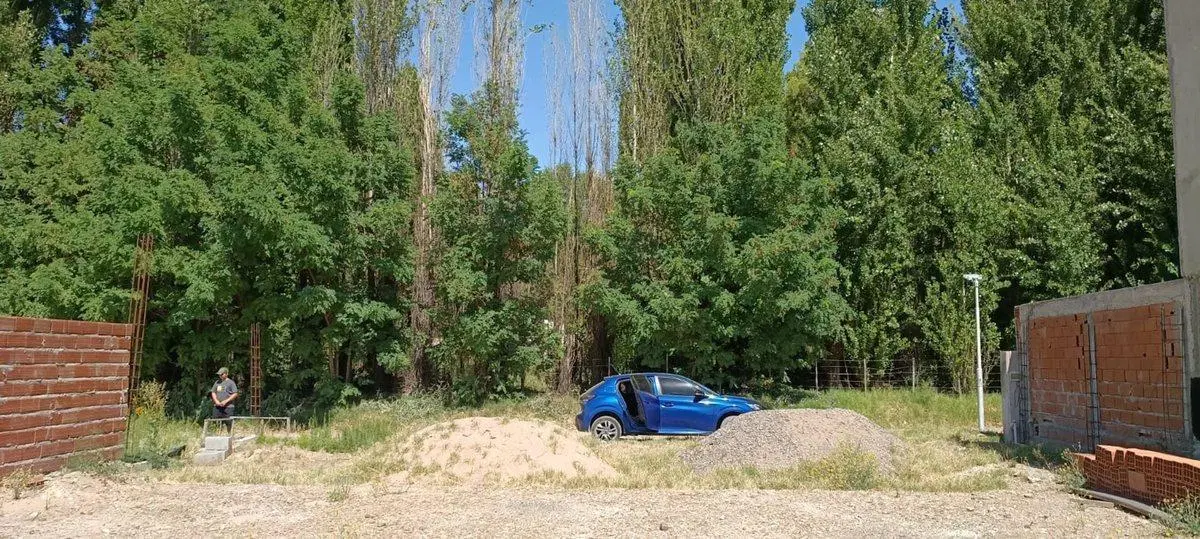 Lote 600 m2 con mejoras, Los Castaños, Plottier 4