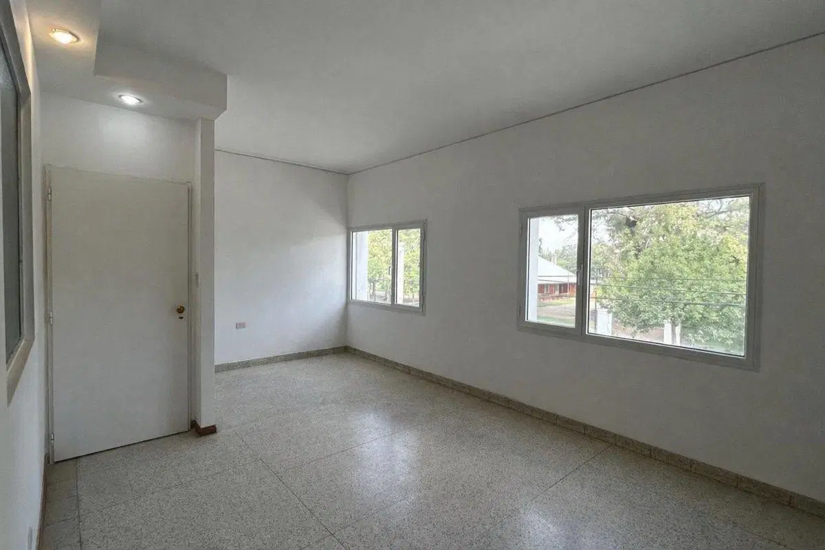 ALQUILER DE OFICINAS - CONSULTORIOS EN CIPOLLETTI 4