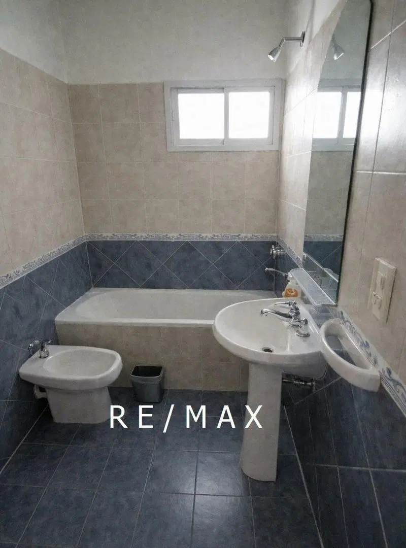 REMAX VENDE EN EXCLUSIVA 2