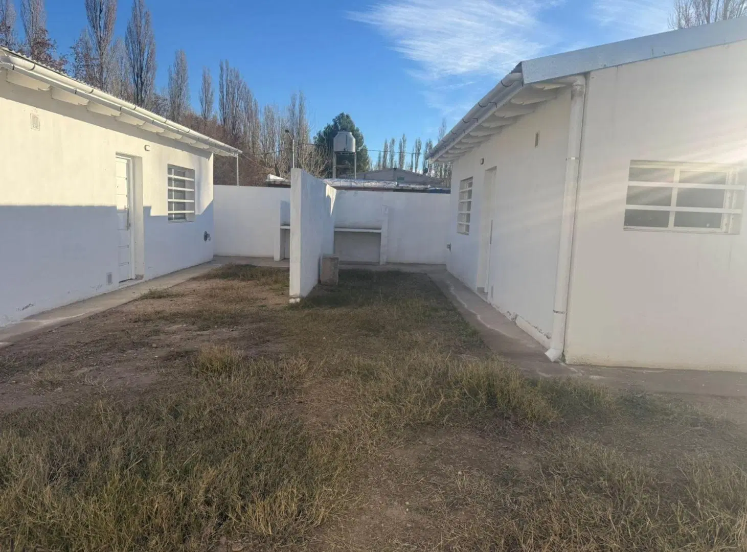 CASA EN ALQUILER, PLOTTIER 2